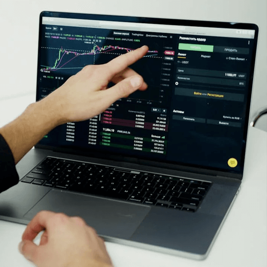 Suncrest Luxon performance analytics illustration